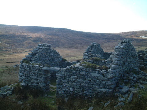 Cottage with lintel, deserted village, Slievemore